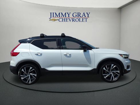 Used 2020 Volvo XC40 T5 R-Design AWD/4WD image 6