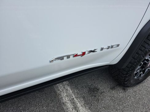 Certified 2026 GMC Sierra 2500 AT4X image 5