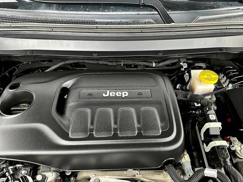 Used 2020 Jeep Cherokee Limited AWD/4WD image 33