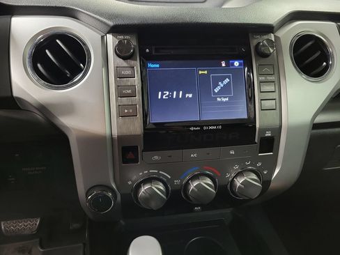 Used 2019 Toyota Tundra SR5 w/ SR5 Upgrade Package AWD/4WD image 20