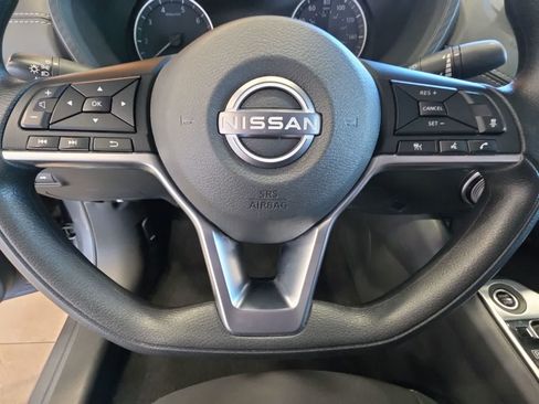 Used 2025 Nissan Sentra SV FWD image 21