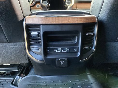 Used 2022 RAM 3500 Limited w/ Max Tow Package image 40