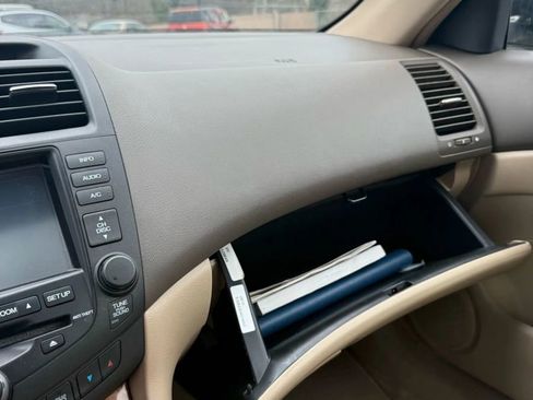 Used 2005 Honda Accord EX-L image 14