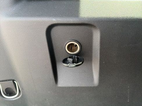 Used 2017 Chevrolet Equinox Premier w/ Enhanced Convenience Package image 12