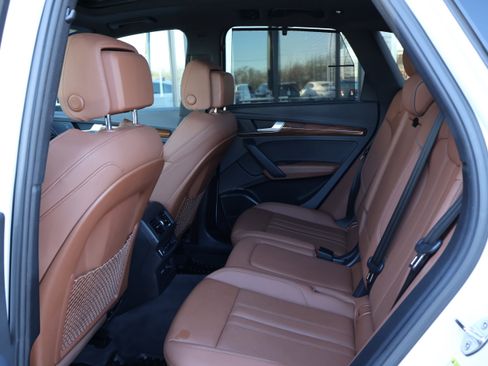 Used 2022 Audi Q5 2.0T Prestige image 16
