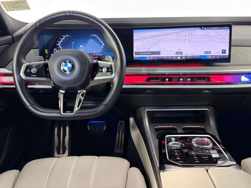 Certified 2023 BMW 760i xDrive image 29