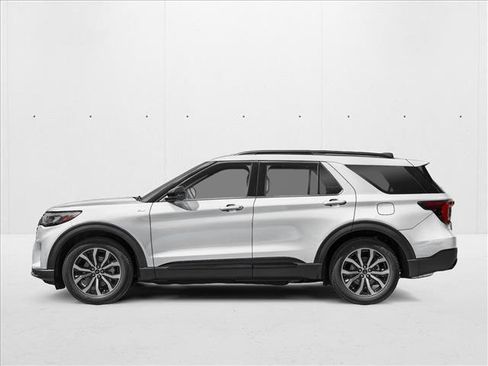 New 2026 Ford Explorer ST-Line w/ ST-Line Street Pack RWD image 3