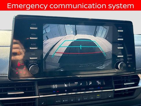 Used 2024 Toyota Sienna XLE Woodland Edition image 14