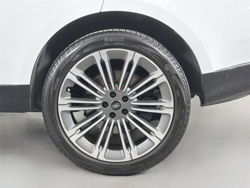 Certified 2024 Land Rover Range Rover Autobiography AWD/4WD image 31