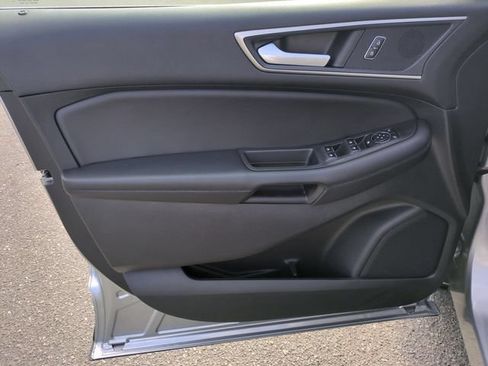 Used 2021 Ford Edge SEL w/ Convenience Package FWD image 12