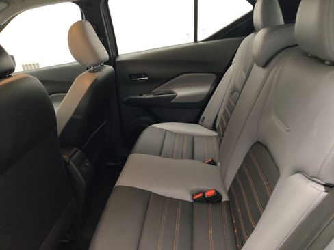 Used 2021 Nissan Kicks SR w/ SR Premium Package FWD image 19