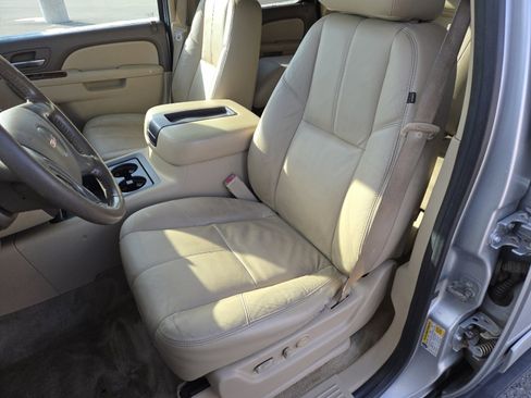 Used 2012 GMC Yukon SLT w/ SLT-2 Equipment Package image 24