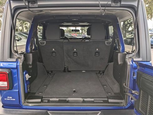 Used 2018 Jeep Wrangler Unlimited Sport S image 9