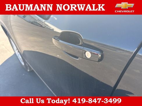 Used 2022 Chevrolet Trax LS w/ Tint and Cruise Package image 14