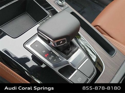 Certified 2025 Audi Q5 e Premium Plus image 17