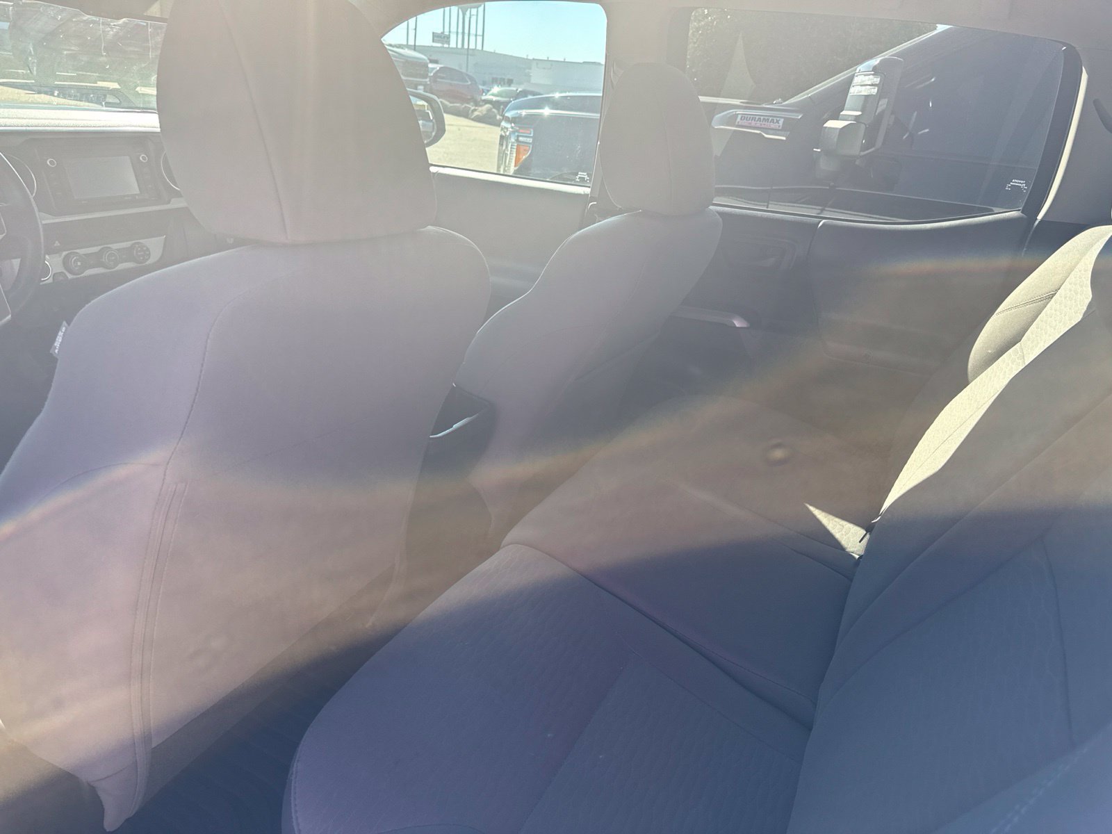 Used 2019 Toyota Tacoma SR5 AWD/4WD image 9