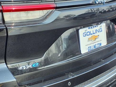 Used 2022 Jeep Grand Cherokee Overland w/ Luxury Tech Group IV image 25