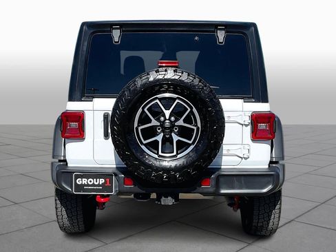 Used 2024 Jeep Wrangler Rubicon image 6