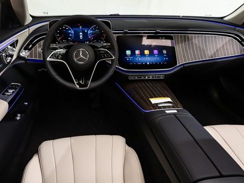 New 2025 Mercedes-Benz E 350 4MATIC Sedan image 6