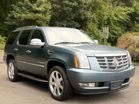 Used 2008 Cadillac Escalade AWD image 1