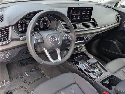 Used 2023 Audi Q5 2.0T Premium Plus w/ Premium Plus Package AWD/4WD image 10