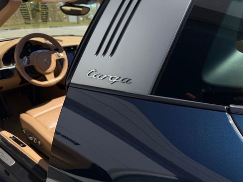 Certified 2015 Porsche 911 Targa 4 AWD/4WD image 10