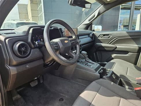 Used 2023 Chevrolet Colorado W/T image 2