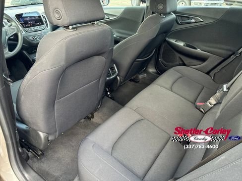 Used 2024 Chevrolet Malibu LT FWD image 9