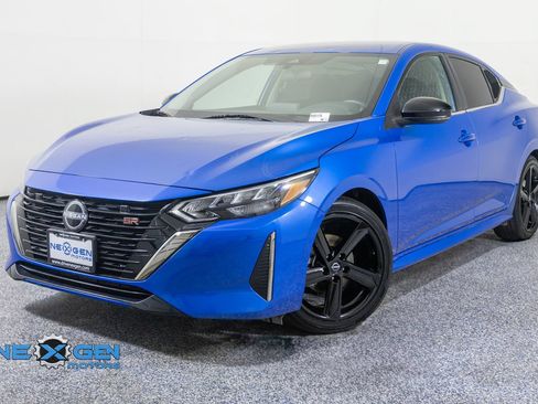 Used 2024 Nissan Sentra SR FWD image 3