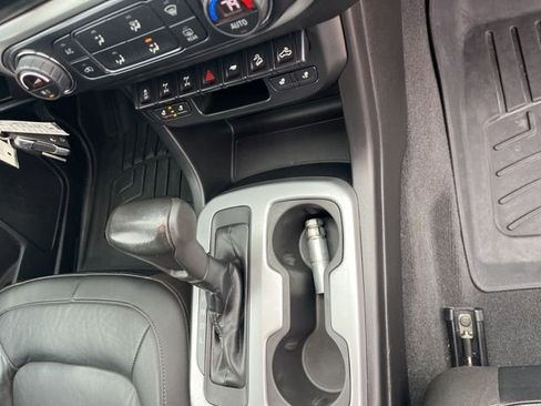 Used 2020 Chevrolet Colorado ZR2 w/ ZR2 Dusk Special Edition image 22