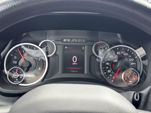 Used 2025 RAM 3500 Tradesman w/ Chrome Appearance Group image 21