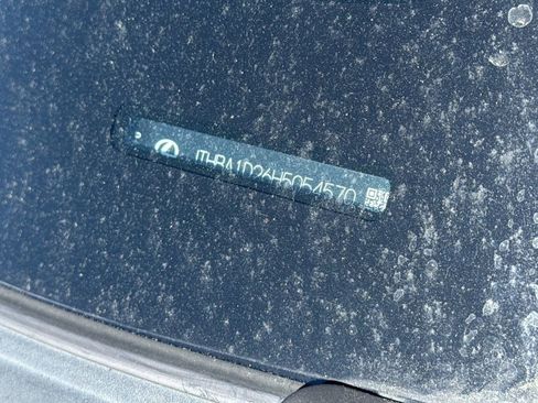 Used 2017 Lexus IS 200t image 3