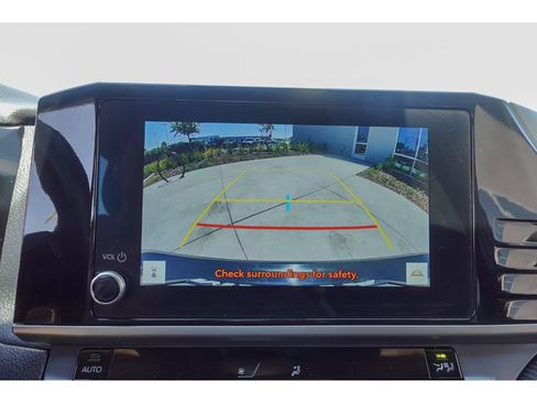 Used 2025 Toyota Camry SE FWD image 22