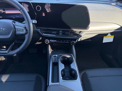 New 2026 Chevrolet Equinox EV RS image 11