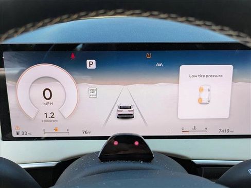 Used 2026 Genesis GV70 2.5T Select image 11