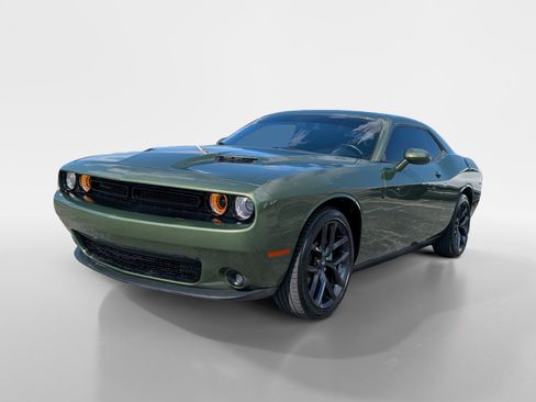 Used 2021 Dodge Challenger SXT w/ Blacktop Package RWD image 5