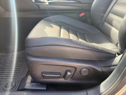 Used 2023 Lexus IS 350 F Sport image 12