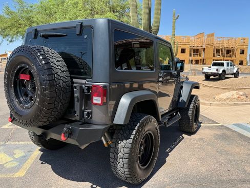 Used 2016 Jeep Wrangler Sport w/ Connectivity Group AWD/4WD image 10