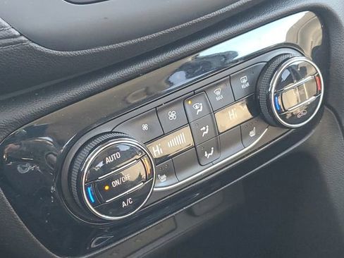 Certified 2020 Buick Encore GX Select w/ Sport Touring Package image 17