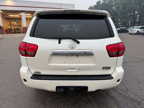 Used 2016 Toyota Sequoia Platinum AWD/4WD image 4
