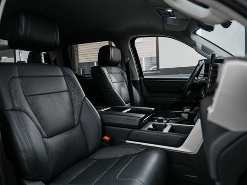 Used 2024 Toyota Tundra Limited image 34