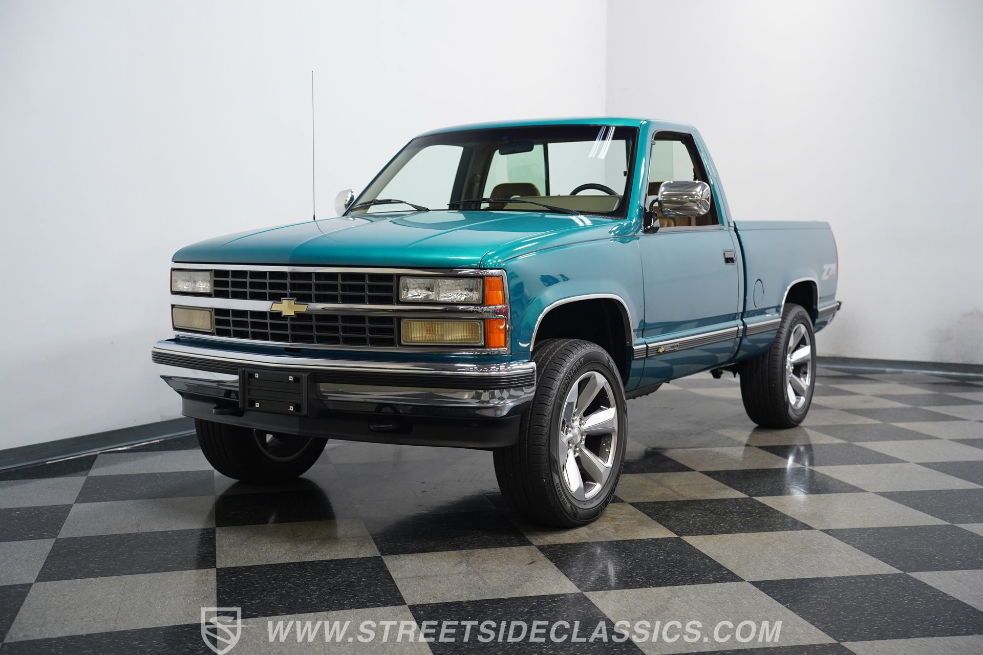 Used 1993 Chevrolet Silverado 1500 4x4 Regular Cab image 6
