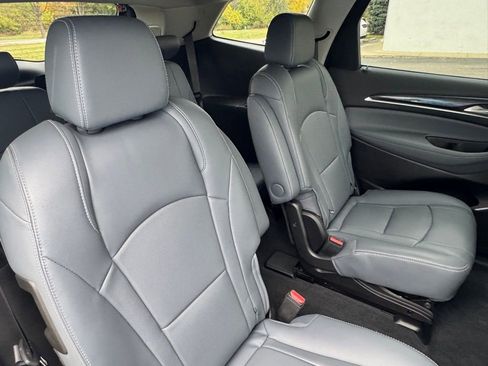 Used 2019 Buick Enclave Premium image 30