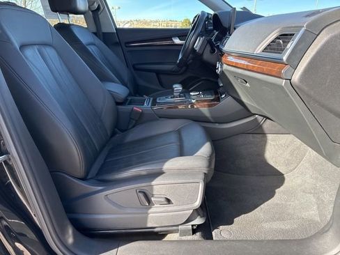Used 2019 Audi Q5 2.0T Premium image 24