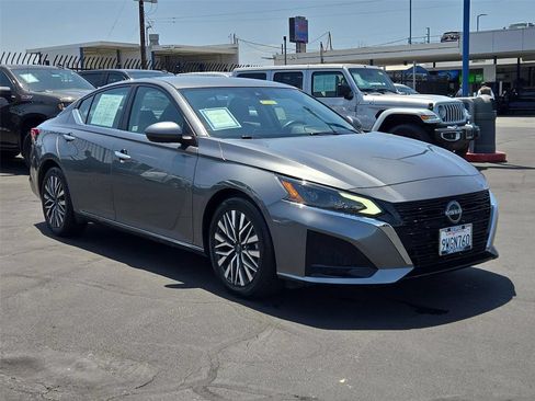 Used 2023 Nissan Altima 2.5 SV FWD image 27