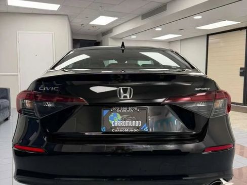Used 2025 Honda Civic Sport image 5