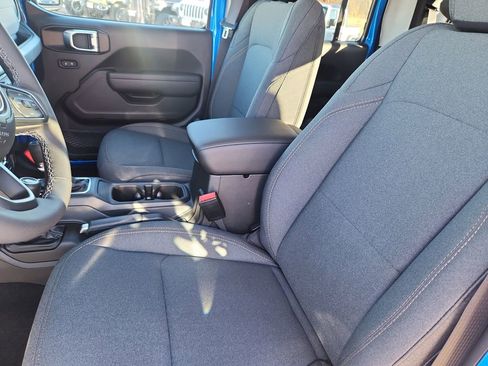 New 2026 Jeep Gladiator Sport image 9