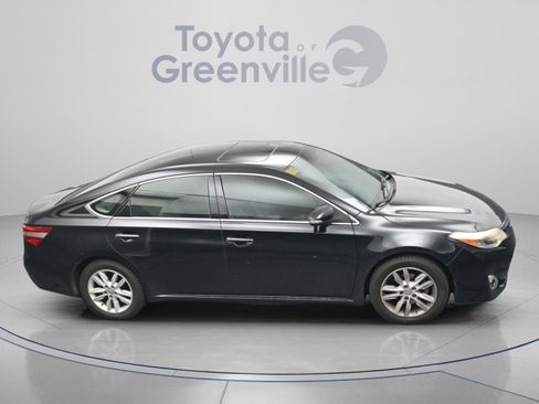Used 2013 Toyota Avalon XLE Premium FWD image 18
