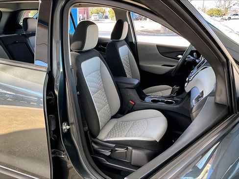 Used 2019 Chevrolet Equinox LS image 8