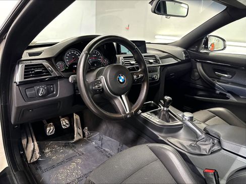 Used 2018 BMW M4 Coupe RWD image 15